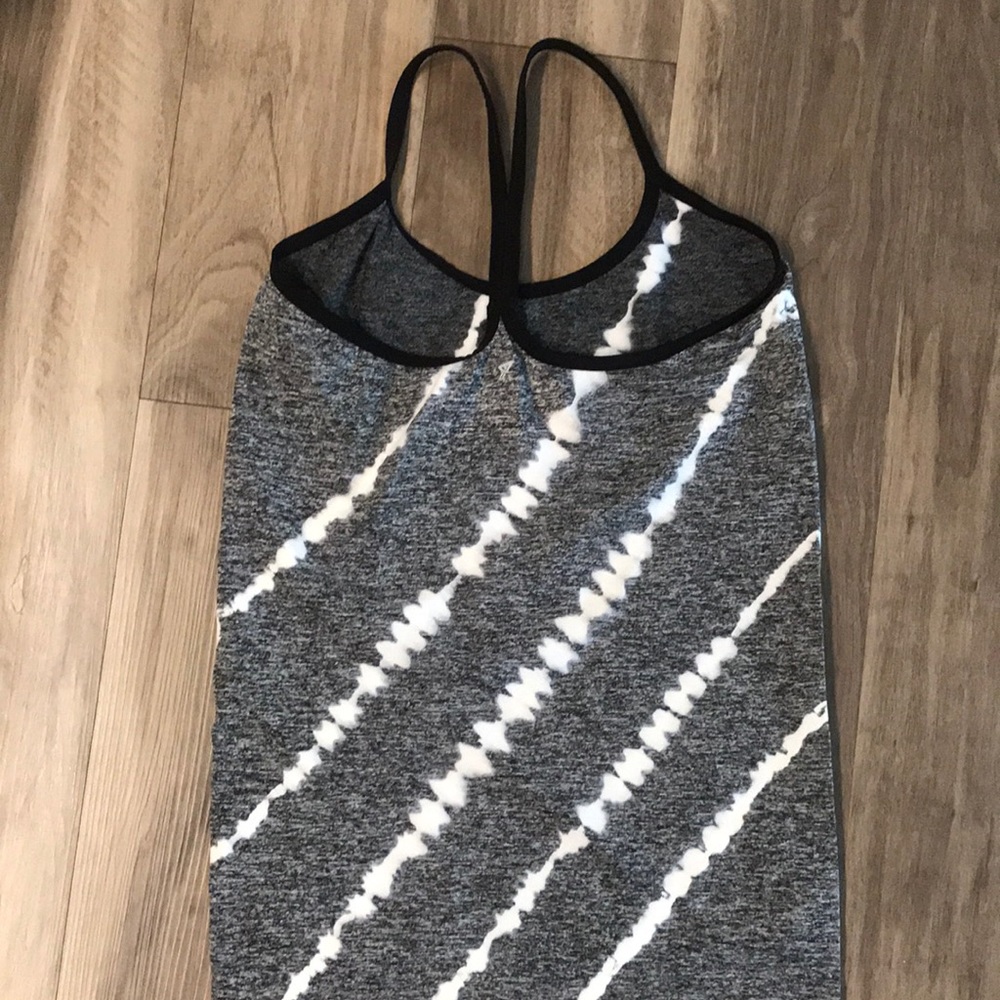 WORKOUT TOP 🖤 - Picture 3 of 6